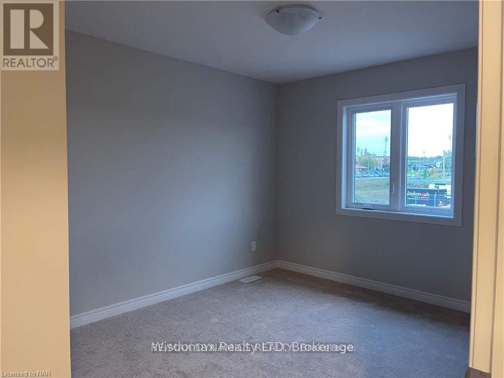 29 Noah, St. Catharines, Ontario L2P 0G1 - Photo 11 - X12524902
