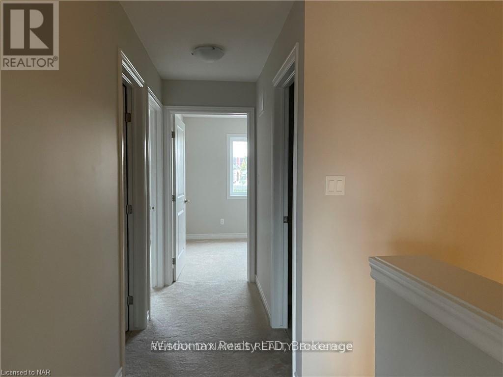 29 Noah, St. Catharines, Ontario L2P 0G1 - Photo 6 - X12524902