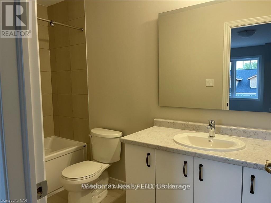 29 Noah, St. Catharines, Ontario L2P 0G1 - Photo 7 - X12524902