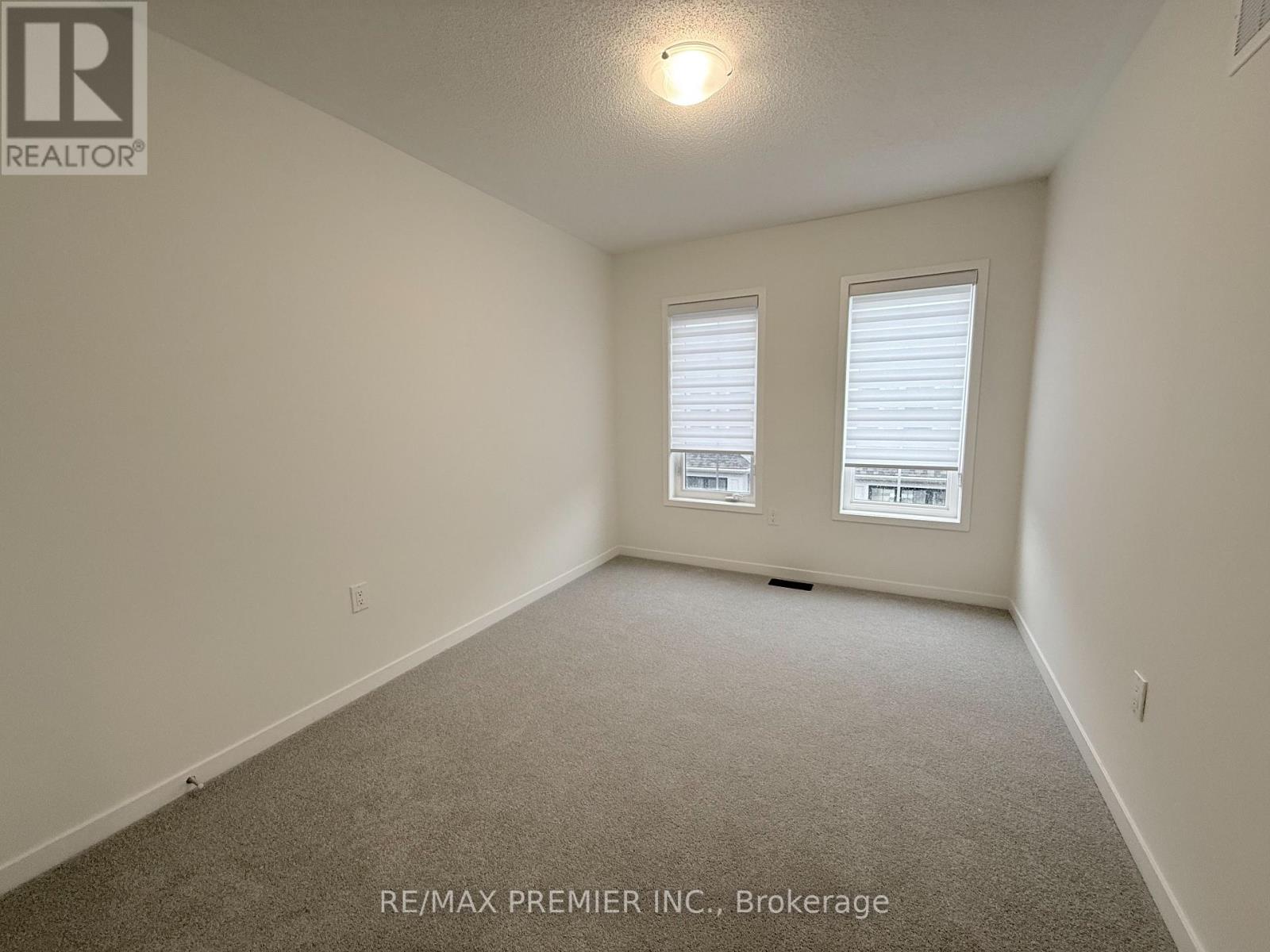 12 Kingbird Common, Cambridge, Ontario N1T 0H4 - Photo 23 - X12524874