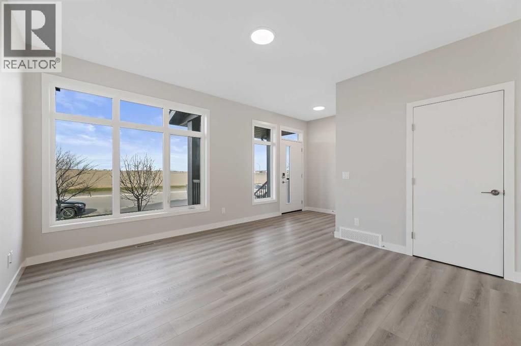 7051 Rangeview Avenue Se, Calgary, Alberta  T3S 0R1 - Photo 4 - A2252963