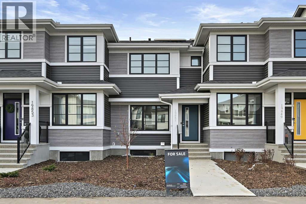 19851 45 Street SE, Calgary, Alberta