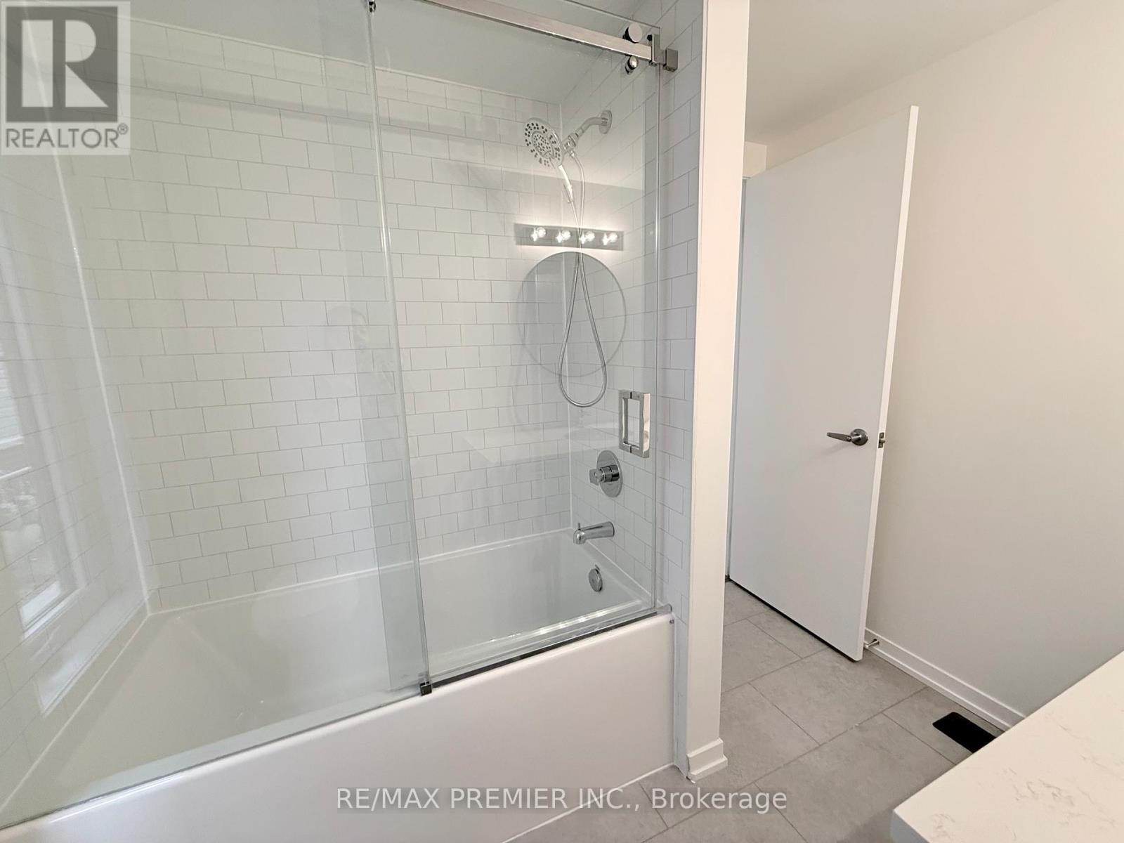 16 Kingbird Common, Cambridge, Ontario  N1T 0H4 - Photo 15 - X12524888