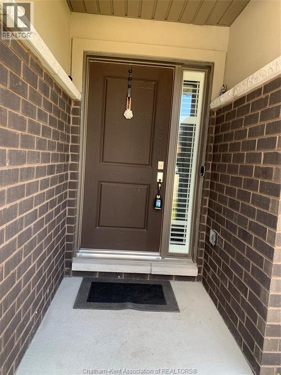 44 Churchill Park Road South West, Chatham, Ontario  N7M 0R8 - Photo 4 - 25015024