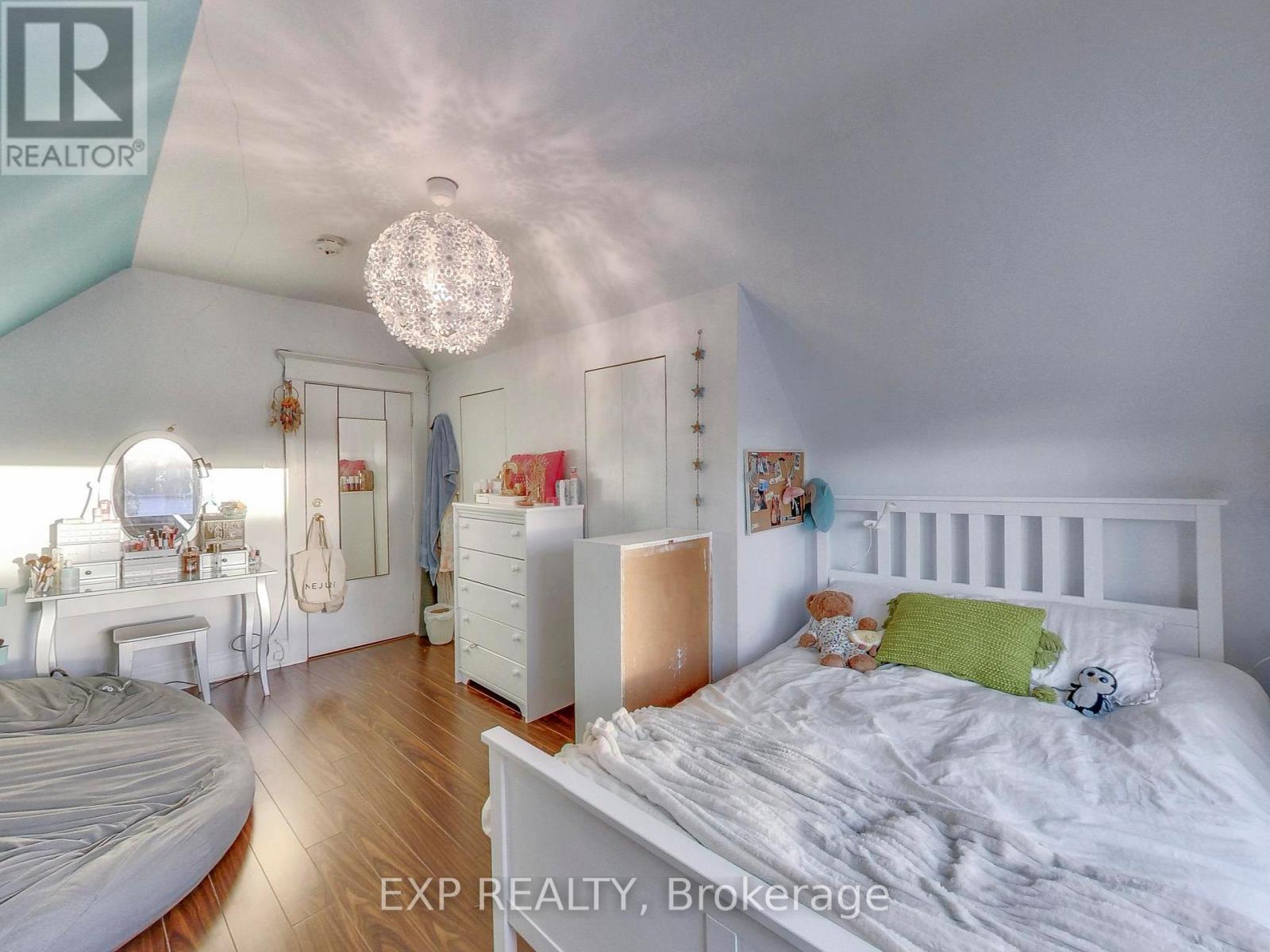 29 Cloverdale Road, Toronto, Ontario  M6N 3L6 - Photo 20 - W12519622