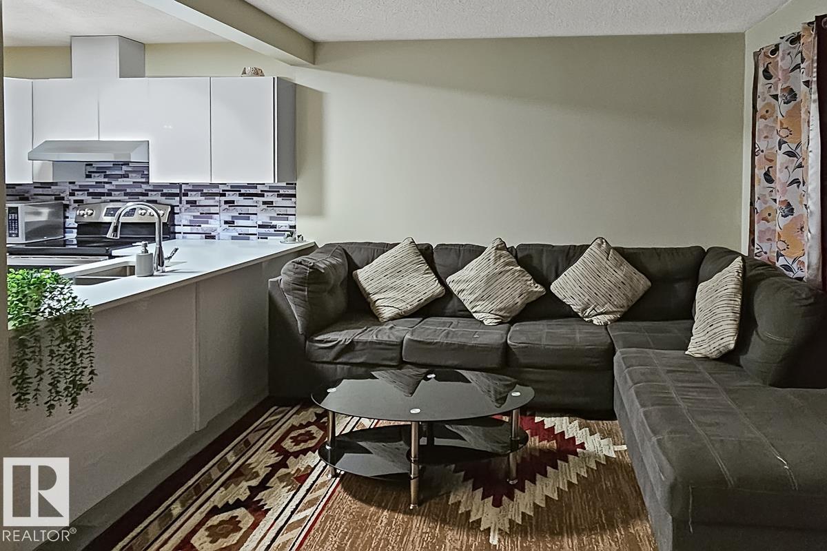 5531 163 Av Nw, Edmonton, Alberta  T5Y 3L2 - Photo 7 - E4465173