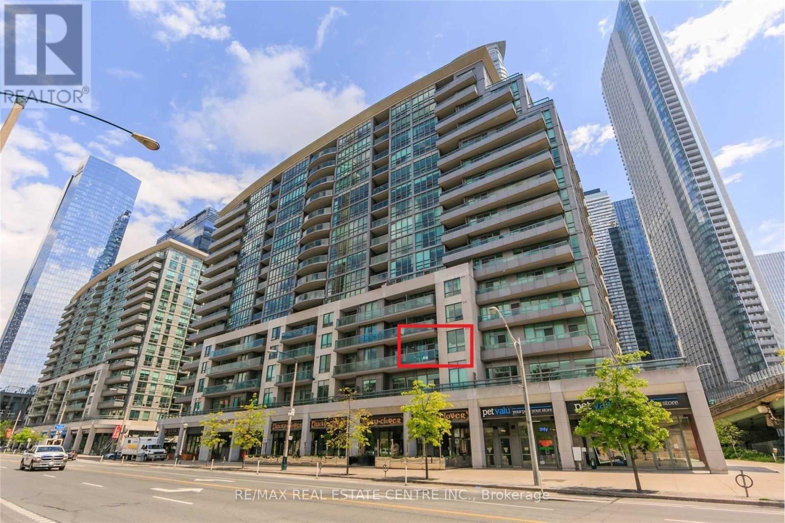 309 - 25 LOWER SIMCOE STREET, Toronto, Ontario