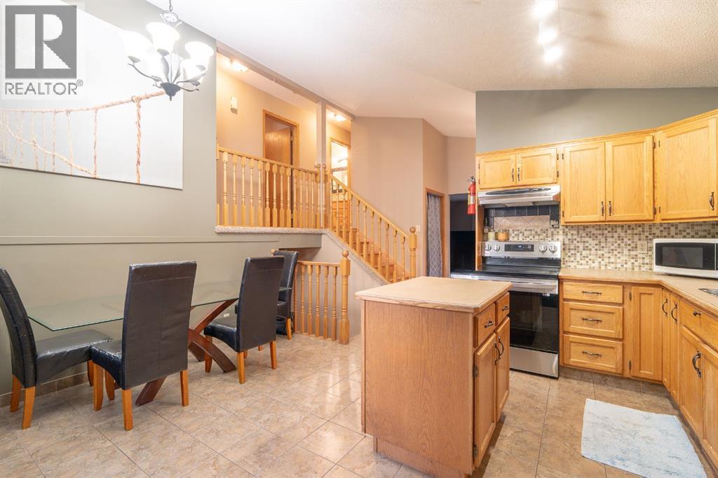 14 Edgington Avenue, Red Deer, Alberta  T4R 2K9 - Photo 6 - A2259870