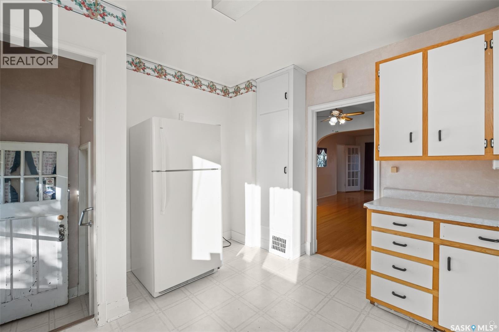 451 9th Street E, Prince Albert, Saskatchewan  S6V 0Y1 - Photo 8 - SK023673