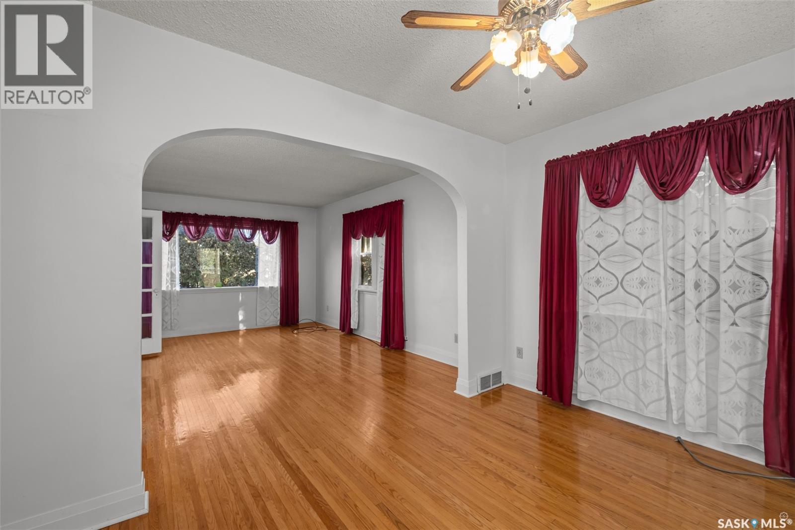 451 9th Street E, Prince Albert, Saskatchewan  S6V 0Y1 - Photo 9 - SK023673