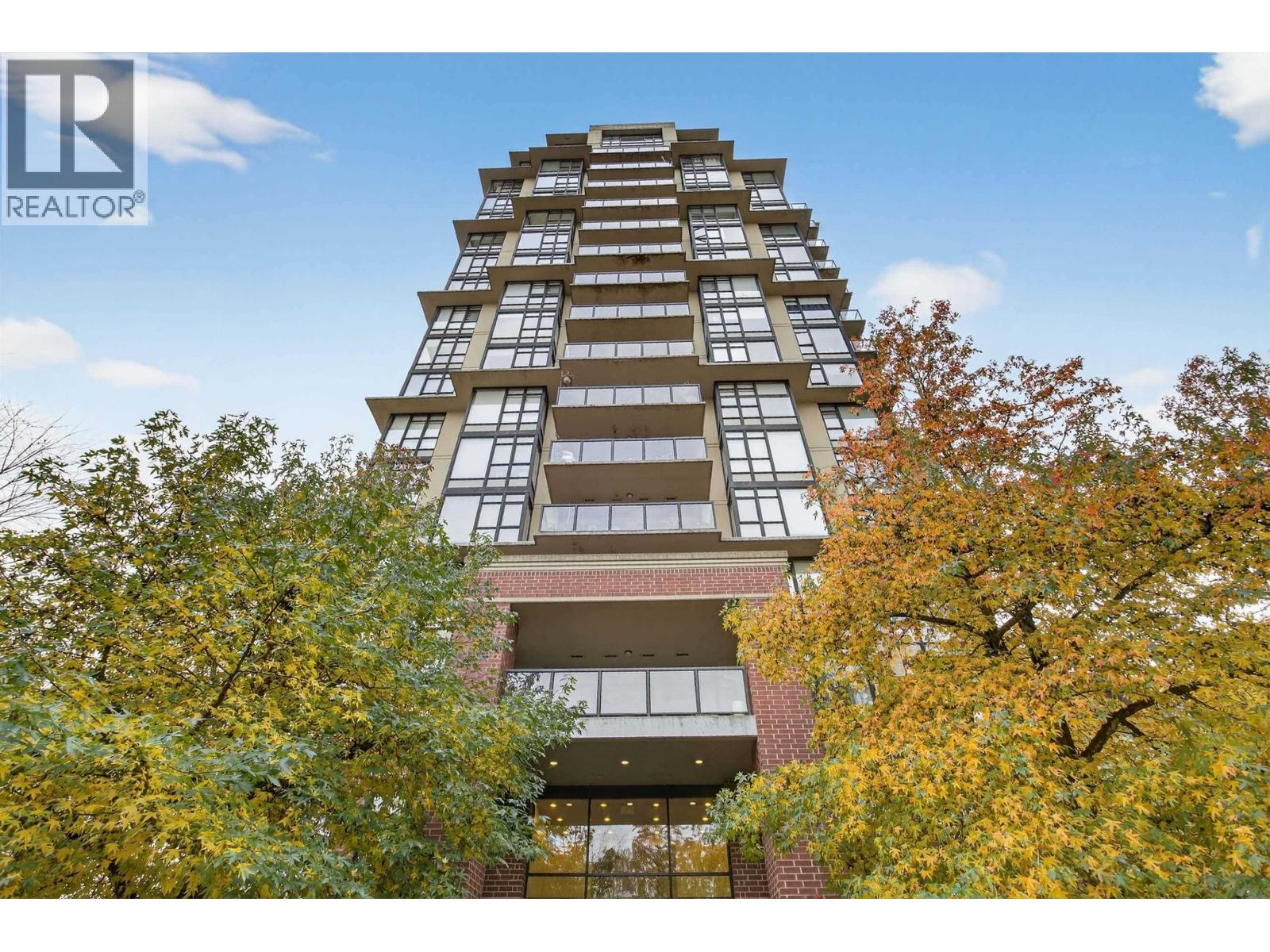 702 11 E ROYAL AVENUE, New Westminster, British Columbia