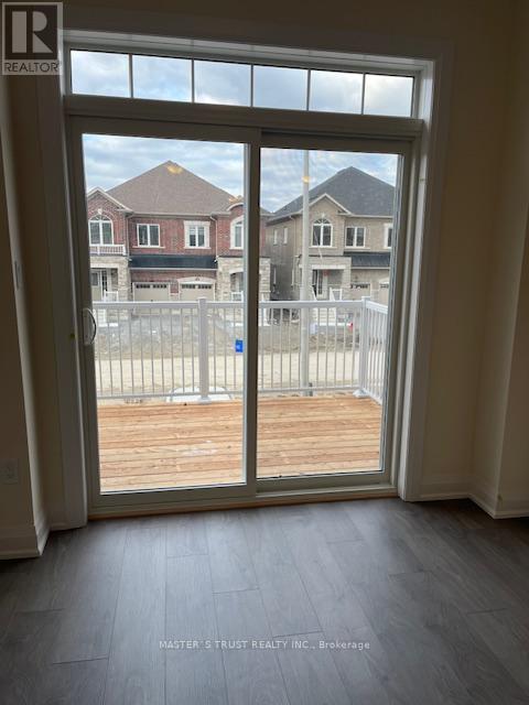 165 Seguin Street, Richmond Hill, Ontario  L4E 1N3 - Photo 7 - N12524914