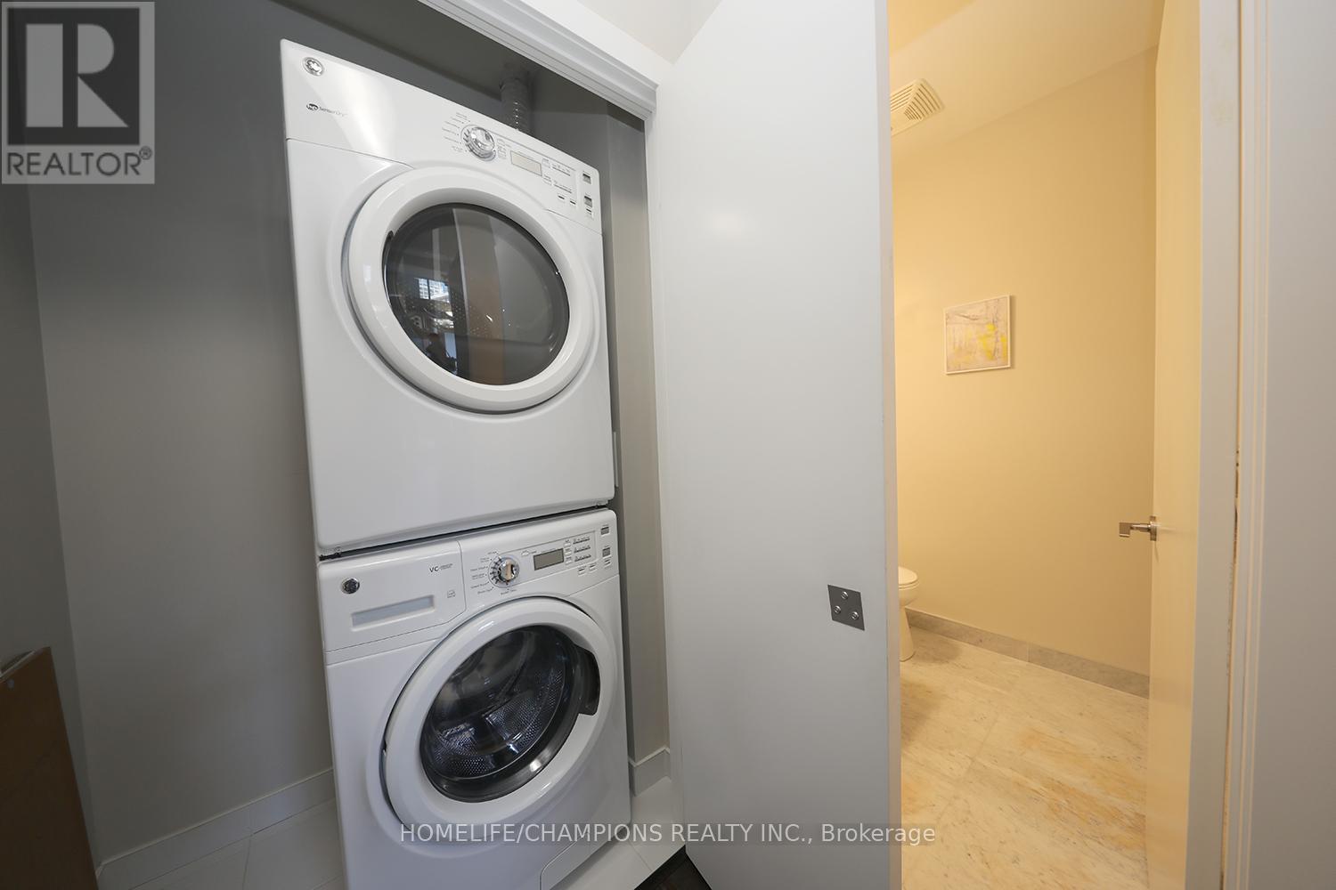 Th10 - 20 Bruyeres Mews, Toronto, Ontario M5V 0G8 - Photo 33 - C12514206