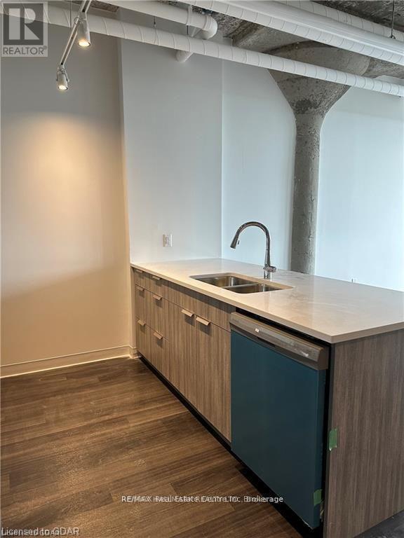 415 - 120 Huron Street, Guelph, Ontario N1E 0T8 - Photo 5 - X12524922