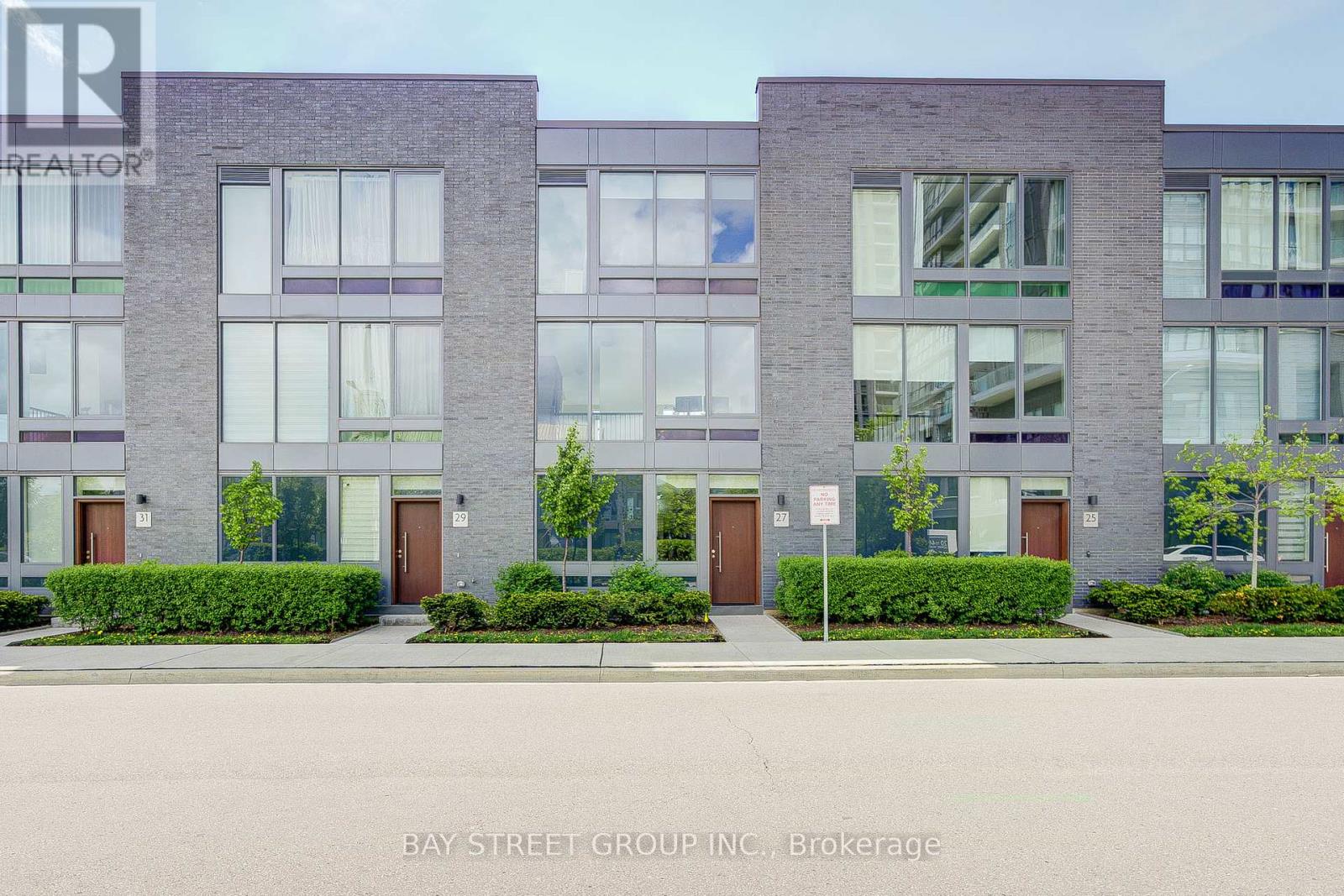 27 SONIC WAY, Toronto, Ontario