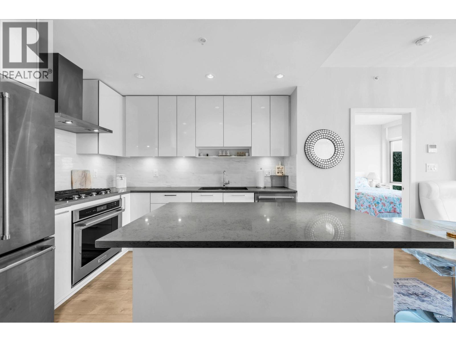 1207 1788 Gilmore Avenue, Burnaby, British Columbia  V5C 0L5 - Photo 4 - R3064235