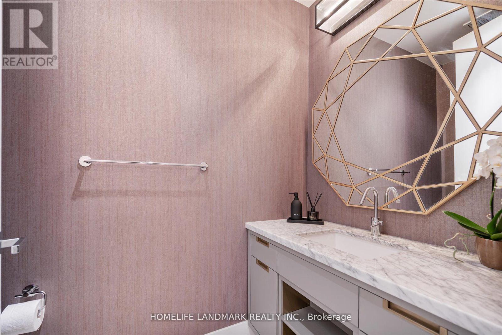 Th102 - 29 Queens Quay E, Toronto, Ontario M5E 0A4 - Photo 17 - C12524892