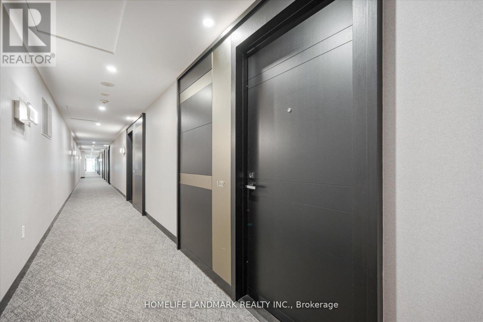 Th102 - 29 Queens Quay E, Toronto, Ontario M5E 0A4 - Photo 3 - C12524892