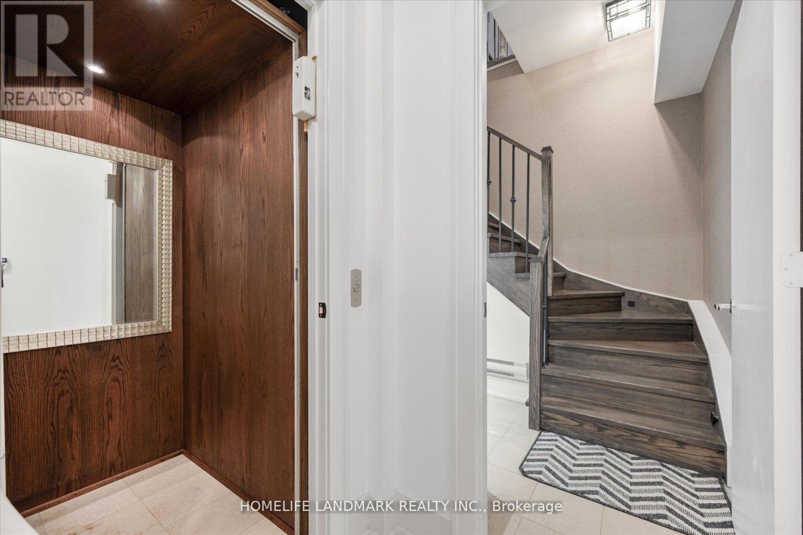 Th102 - 29 Queens Quay E, Toronto, Ontario M5E 0A4 - Photo 36 - C12524892