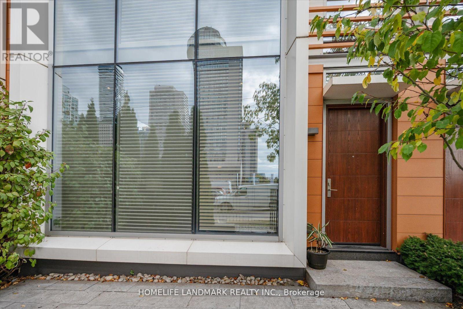 Th102 - 29 Queens Quay E, Toronto, Ontario M5E 0A4 - Photo 38 - C12524892