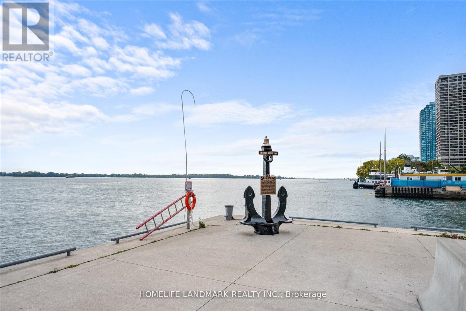 Th102 - 29 Queens Quay E, Toronto, Ontario M5E 0A4 - Photo 40 - C12524892