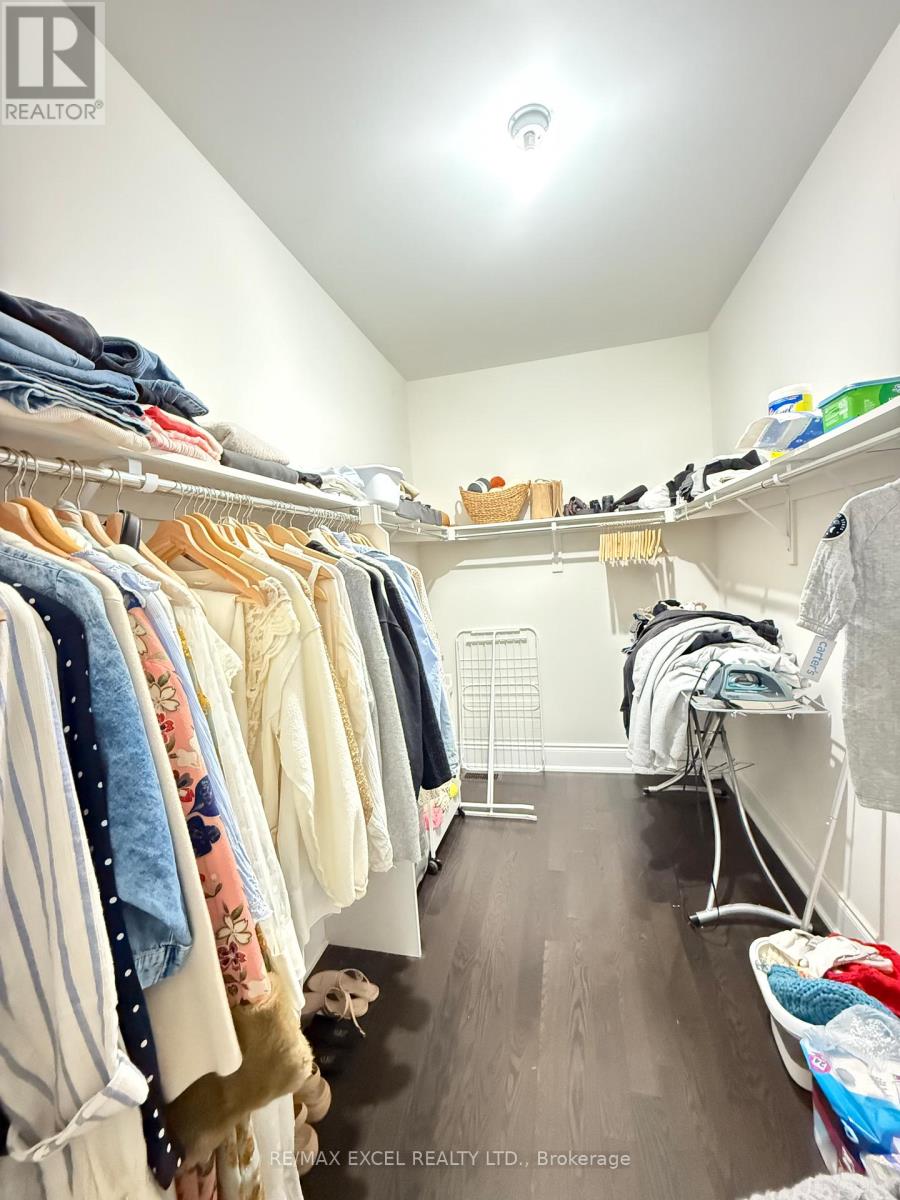 18 Macdonald Court, Richmond Hill, Ontario  L4E 4S3 - Photo 15 - N12524946