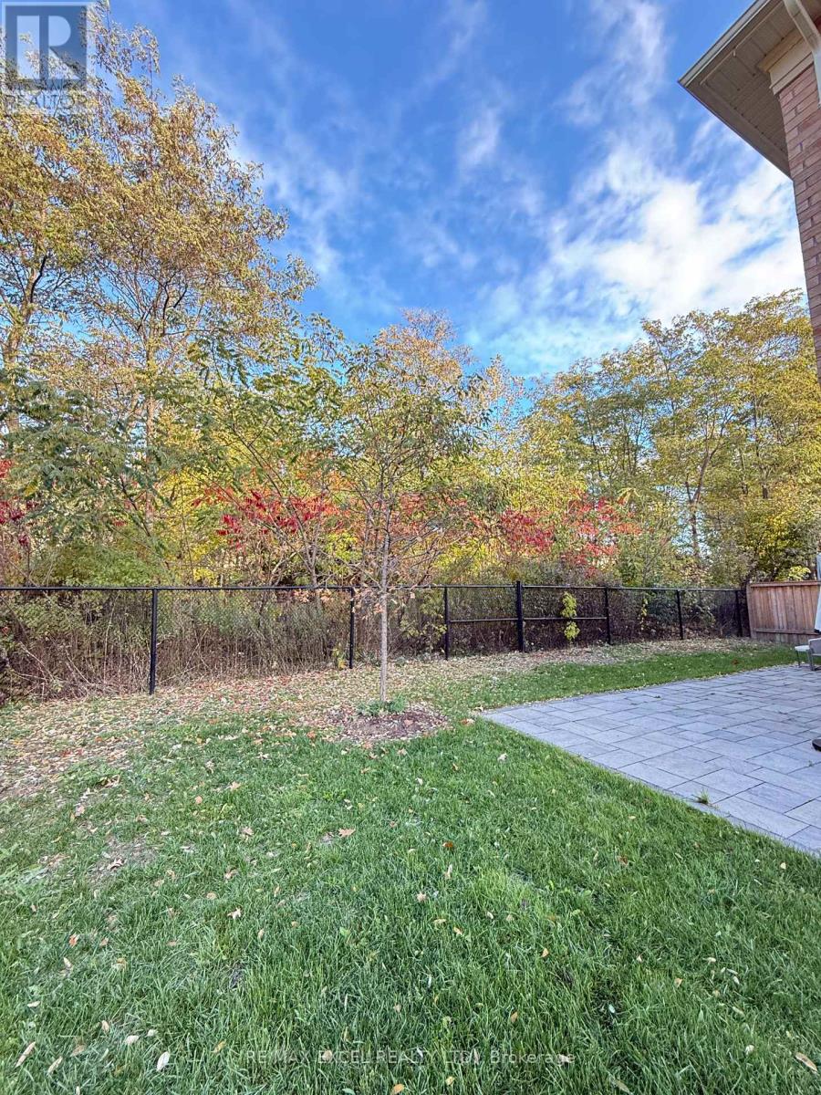 18 Macdonald Court, Richmond Hill, Ontario  L4E 4S3 - Photo 3 - N12524946