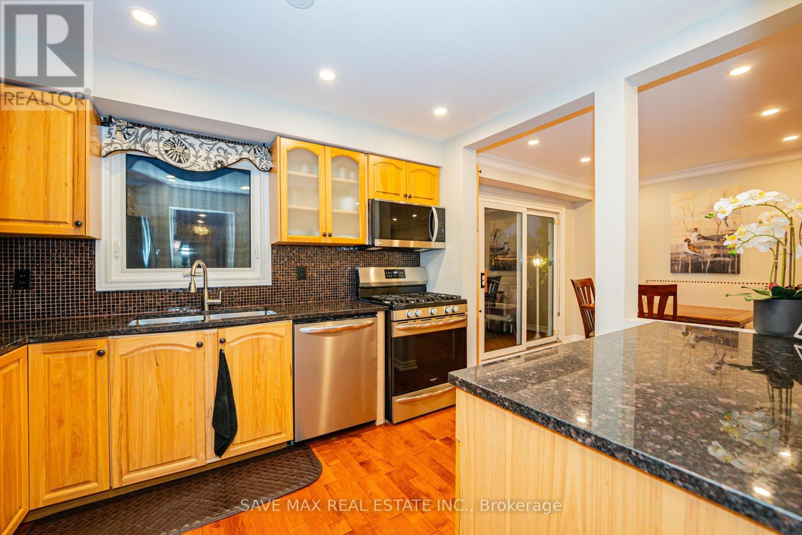 22 Marengo Court, Brampton, Ontario  L6S 4H6 - Photo 12 - W12524962