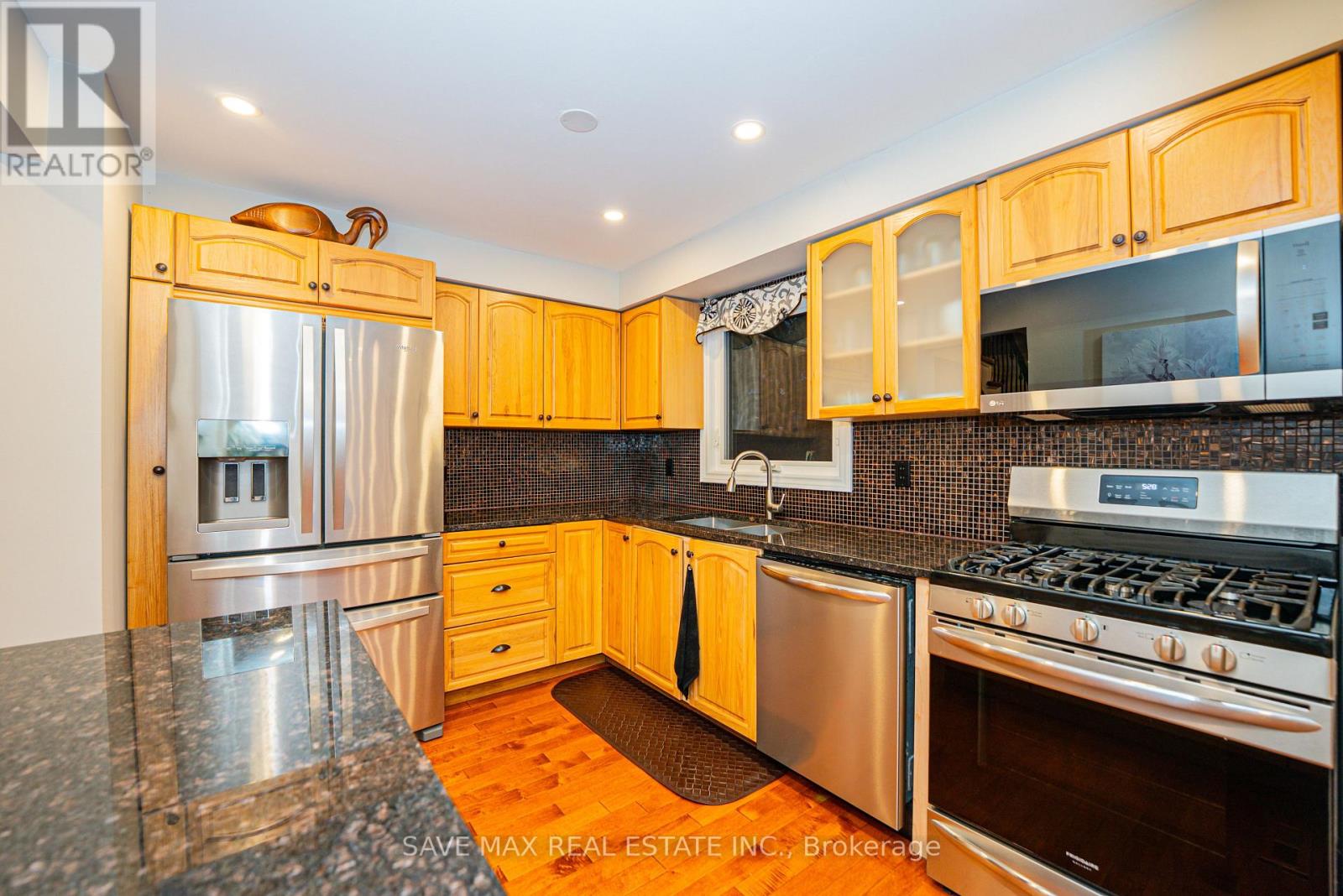 22 Marengo Court, Brampton, Ontario  L6S 4H6 - Photo 13 - W12524962