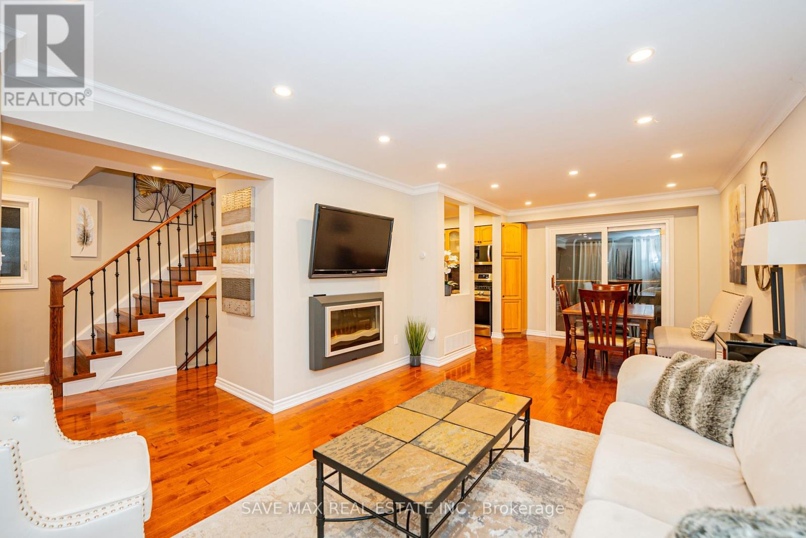 22 Marengo Court, Brampton, Ontario  L6S 4H6 - Photo 7 - W12524962