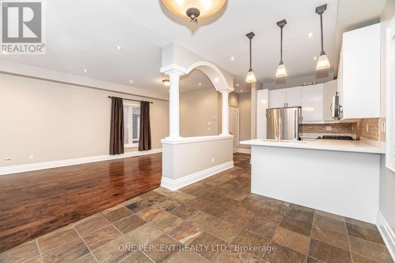 2432 Hilda Drive, Oakville, Ontario  L6H 7N3 - Photo 15 - W12524964