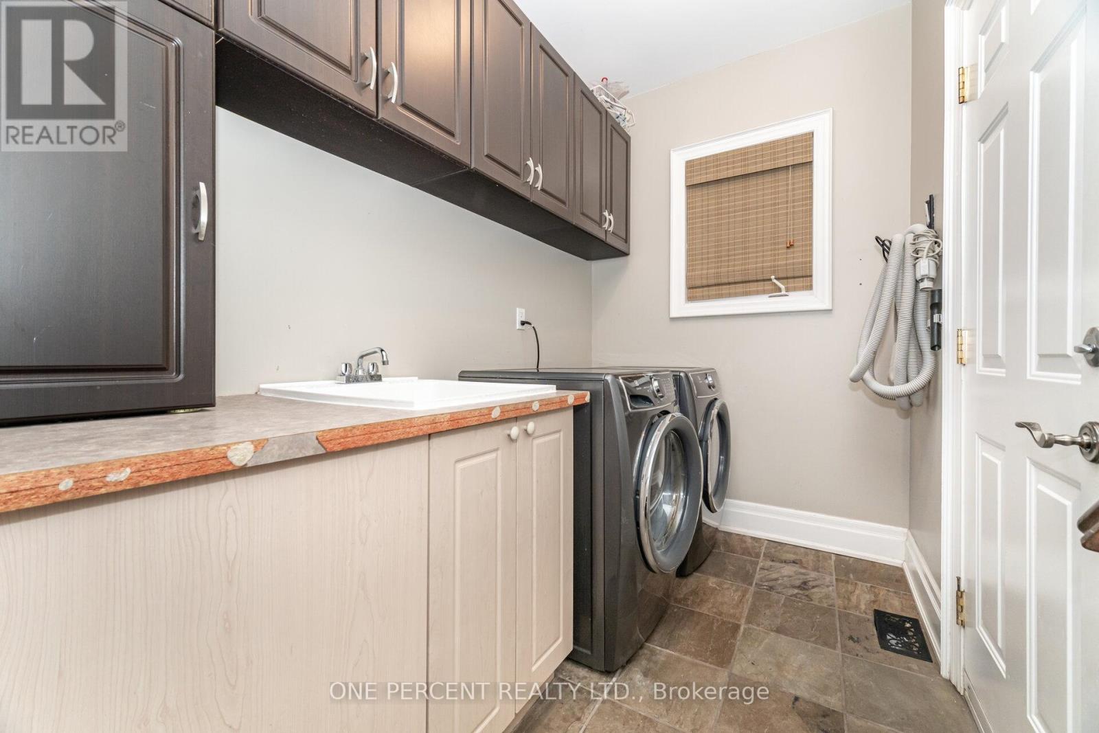 2432 Hilda Drive, Oakville, Ontario  L6H 7N3 - Photo 22 - W12524964