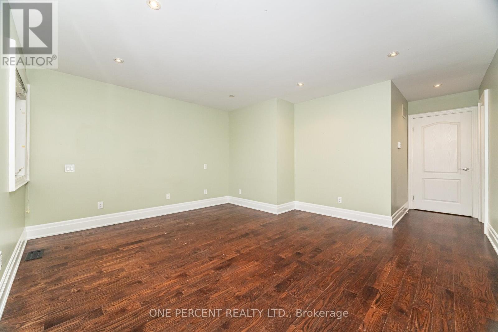 2432 Hilda Drive, Oakville, Ontario  L6H 7N3 - Photo 25 - W12524964