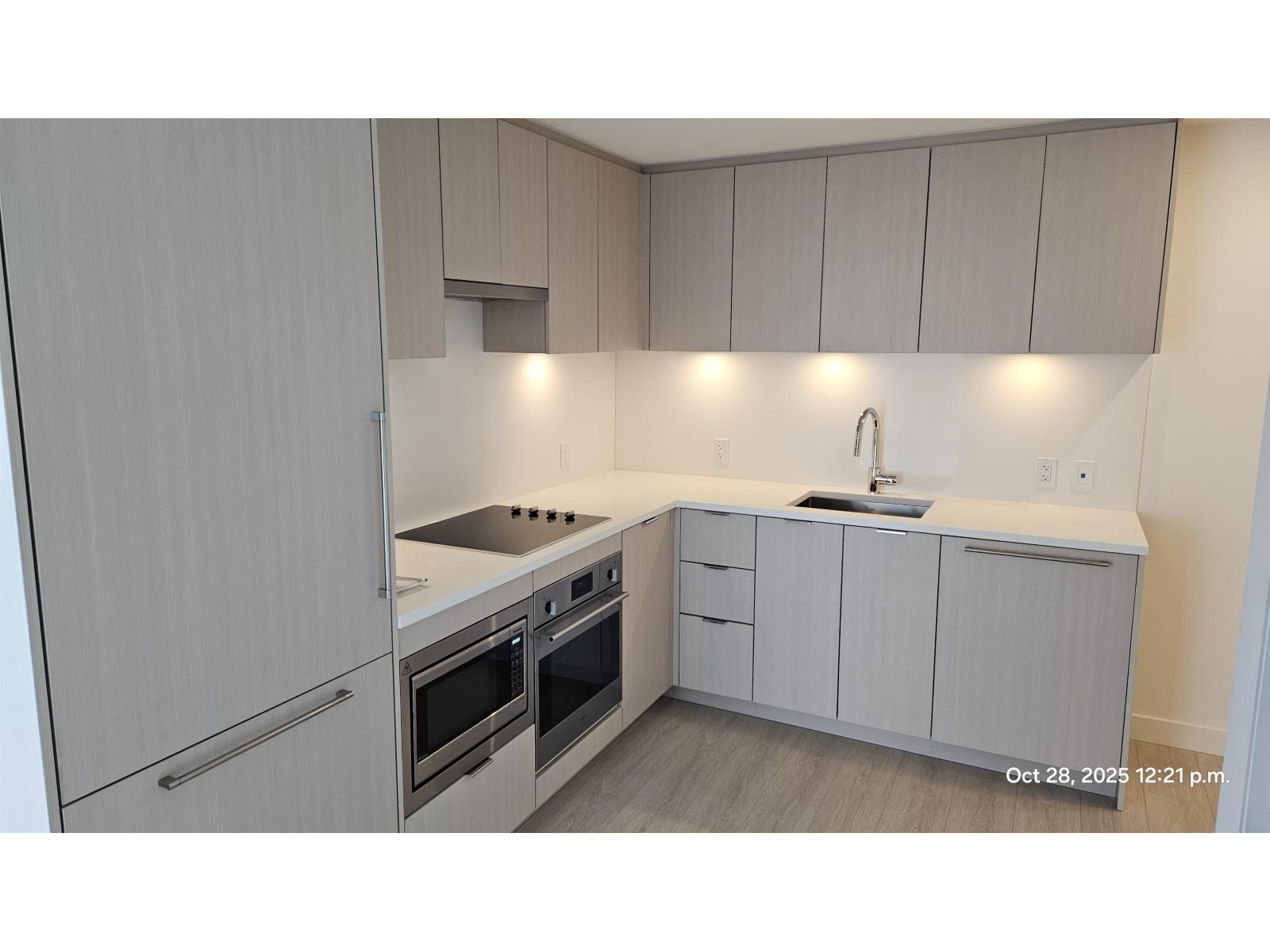 2508 13675 107A AVENUE, Surrey, British Columbia