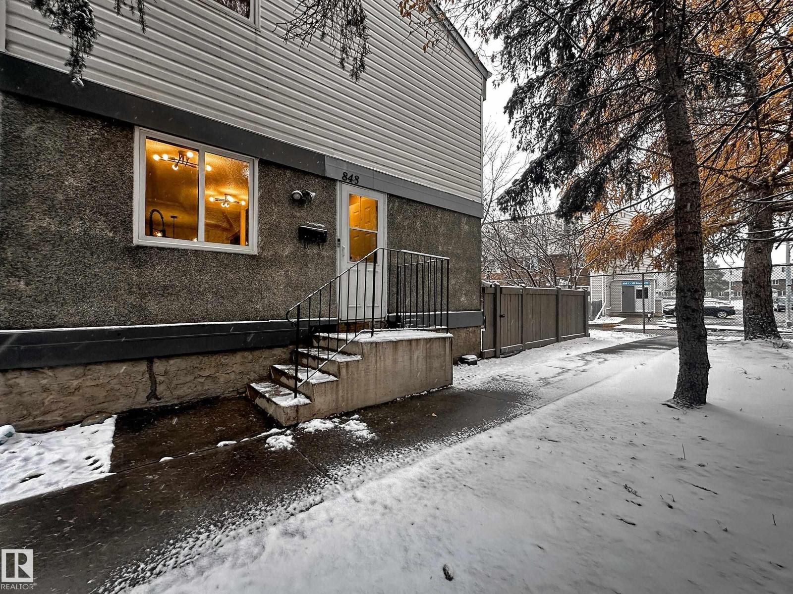 848 Erin Pl Nw, Edmonton, Alberta  T5T 1M6 - Photo 2 - E4465170