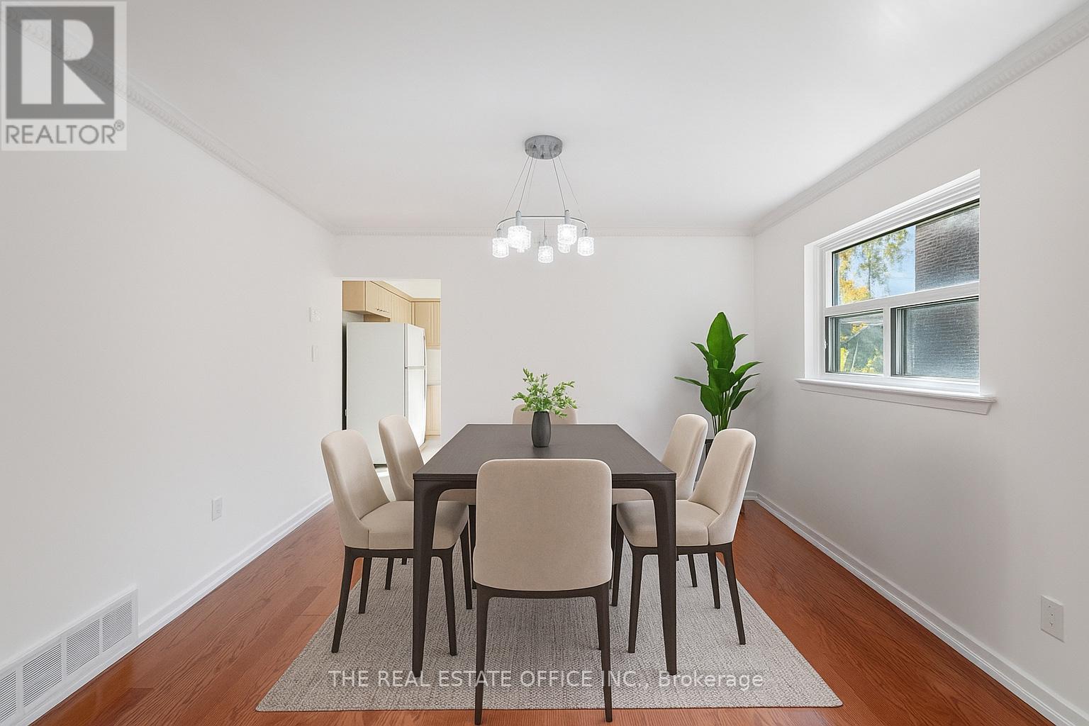 11 Dunsdale Square, Toronto, Ontario  M1S 2L7 - Photo 11 - E12524980