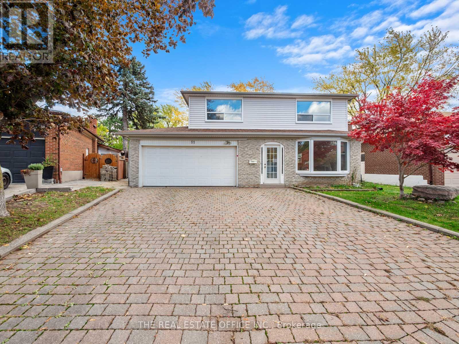 11 Dunsdale Square, Toronto, Ontario  M1S 2L7 - Photo 2 - E12524980