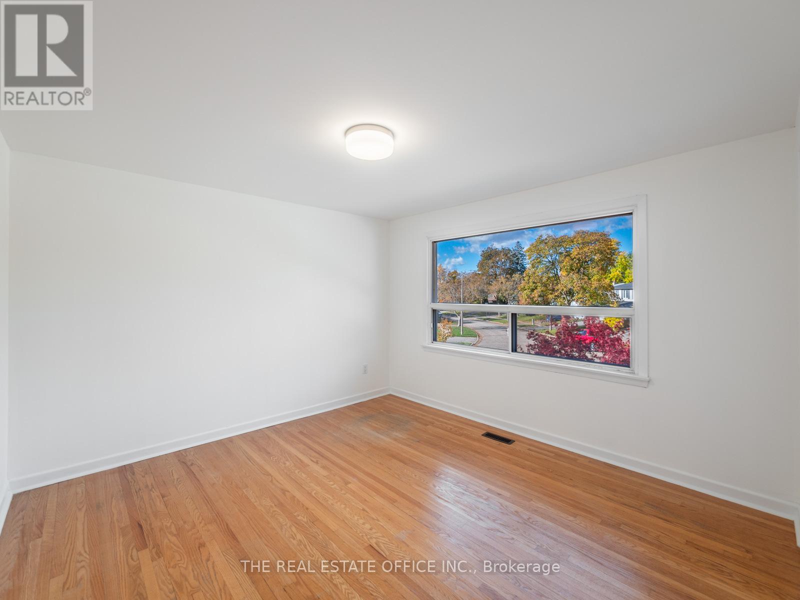 11 Dunsdale Square, Toronto, Ontario  M1S 2L7 - Photo 25 - E12524980