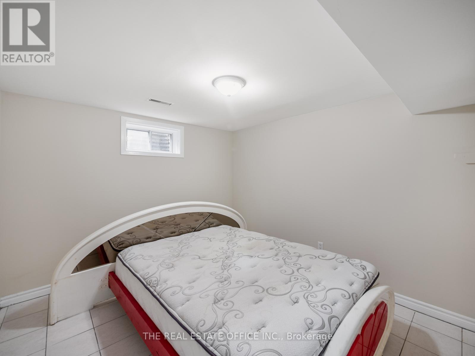 11 Dunsdale Square, Toronto, Ontario  M1S 2L7 - Photo 32 - E12524980