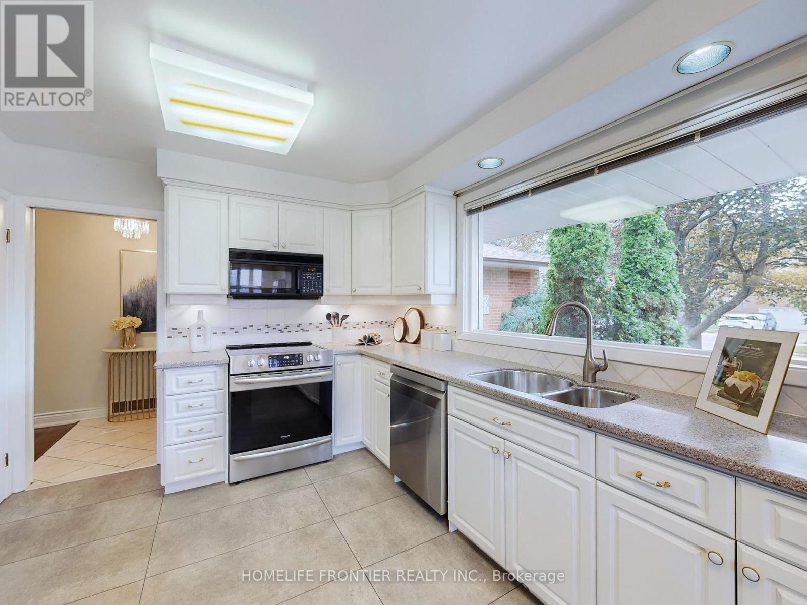 Upper - 52 Landfair Crescent, Toronto, Ontario  M1J 3A7 - Photo 12 - E12524990