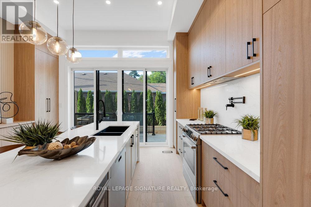 74b Floyd Avenue, Toronto, Ontario M4K 2B5 - Photo 17 - E12518118