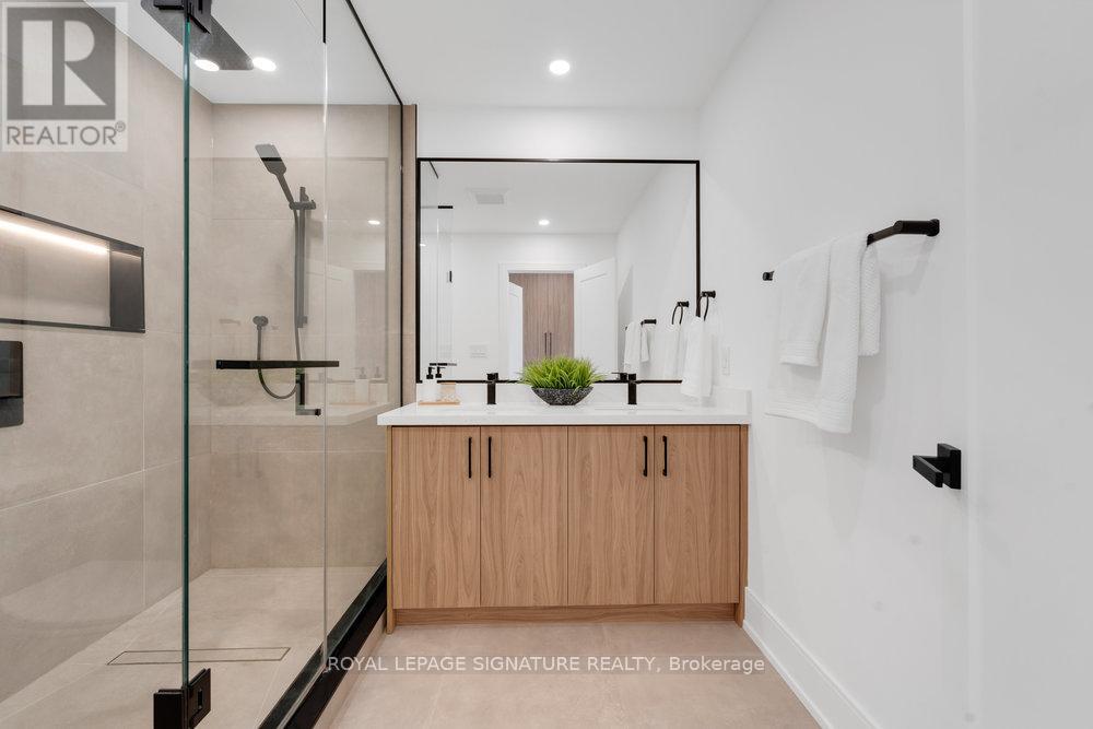 74b Floyd Avenue, Toronto, Ontario M4K 2B5 - Photo 24 - E12518118