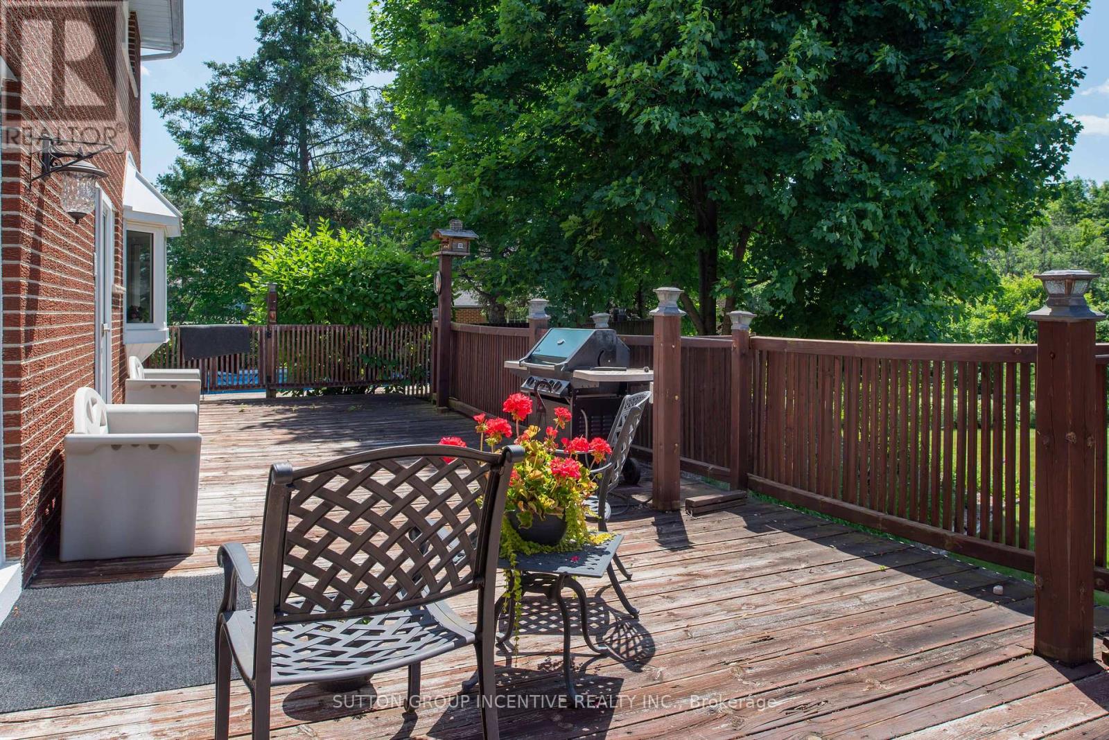 1983 Innisfil Heights Crescent, Innisfil, Ontario  L9S 4A7 - Photo 10 - N12524970