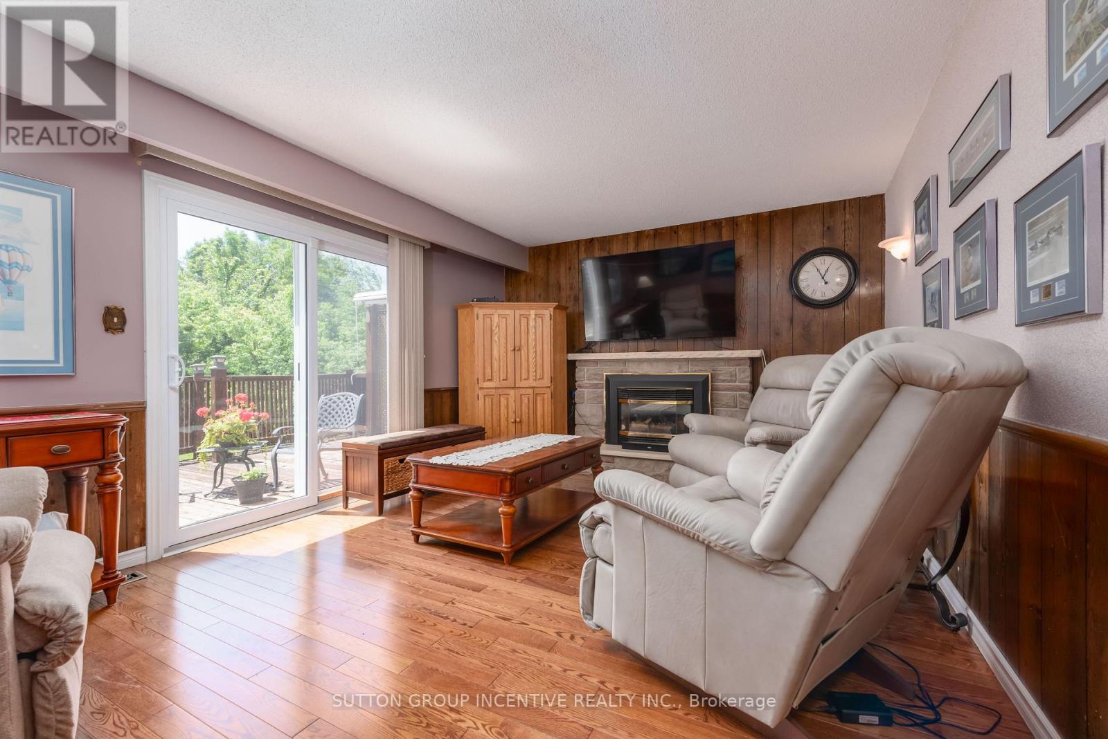 1983 Innisfil Heights Crescent, Innisfil, Ontario  L9S 4A7 - Photo 23 - N12524970