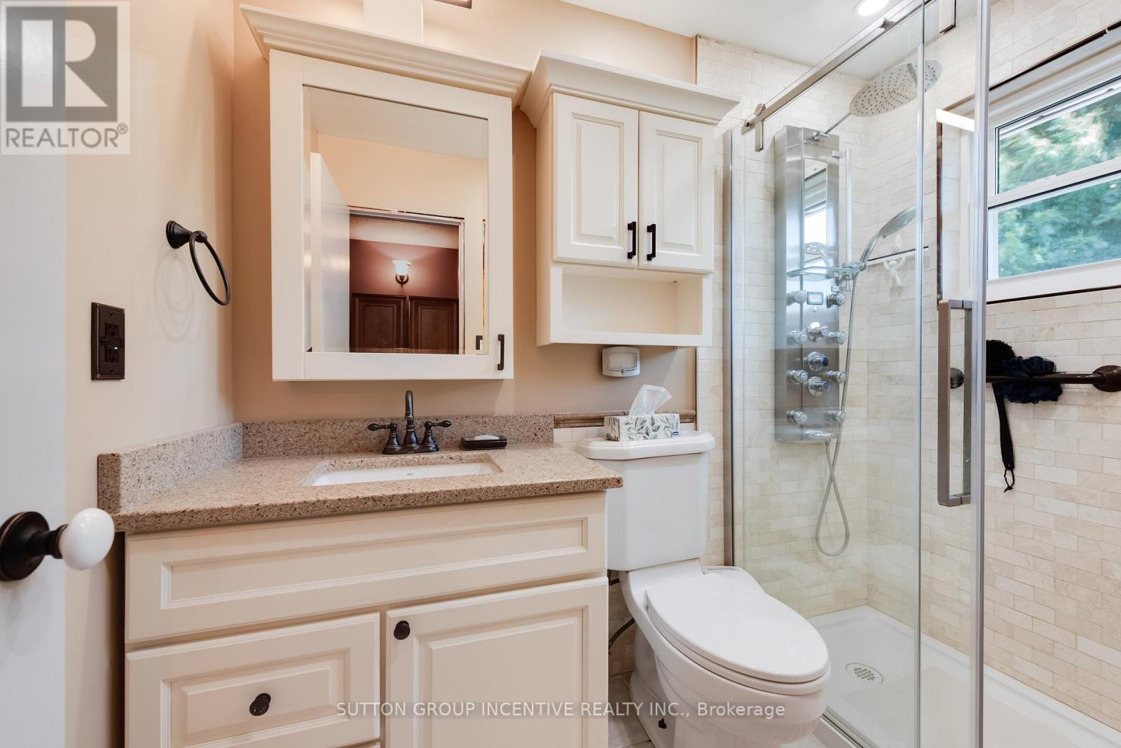 1983 Innisfil Heights Crescent, Innisfil, Ontario  L9S 4A7 - Photo 29 - N12524970