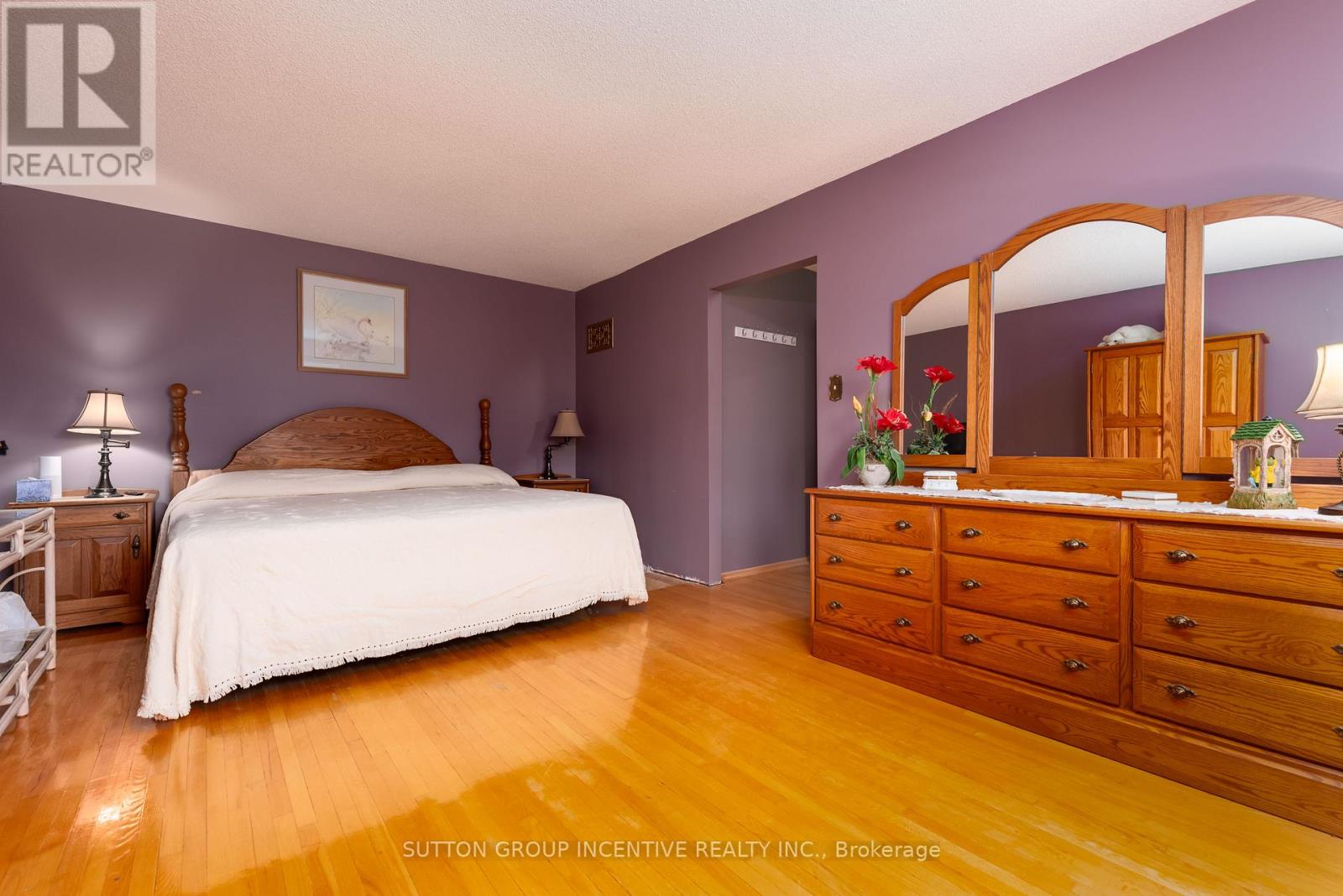 1983 Innisfil Heights Crescent, Innisfil, Ontario  L9S 4A7 - Photo 30 - N12524970