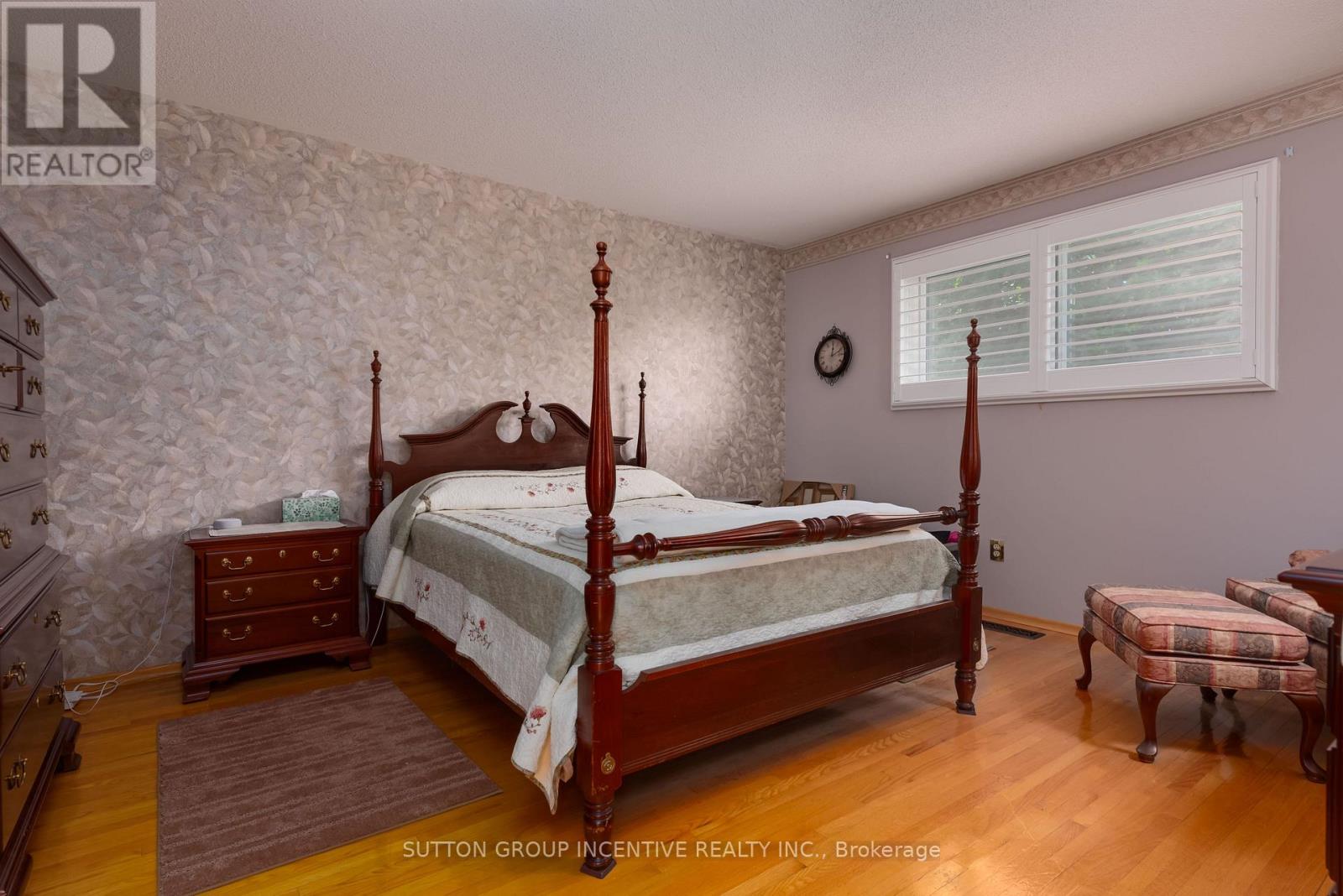 1983 Innisfil Heights Crescent, Innisfil, Ontario  L9S 4A7 - Photo 31 - N12524970