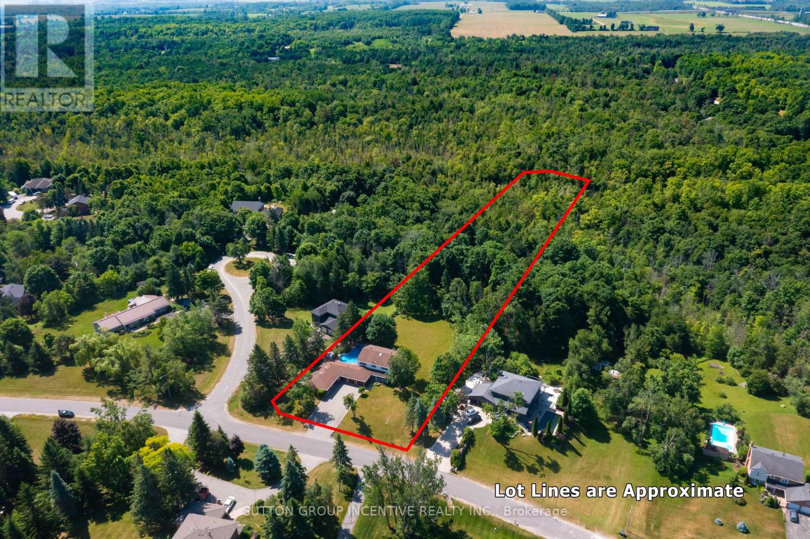 1983 Innisfil Heights Crescent, Innisfil, Ontario  L9S 4A7 - Photo 4 - N12524970