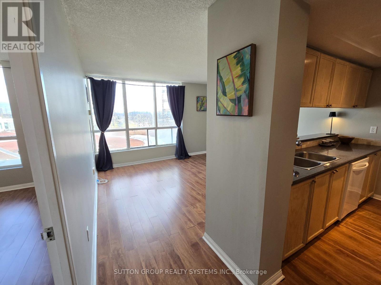 407 - 101 Subway Crescent, Toronto, Ontario  M9B 6K4 - Photo 7 - W12524968