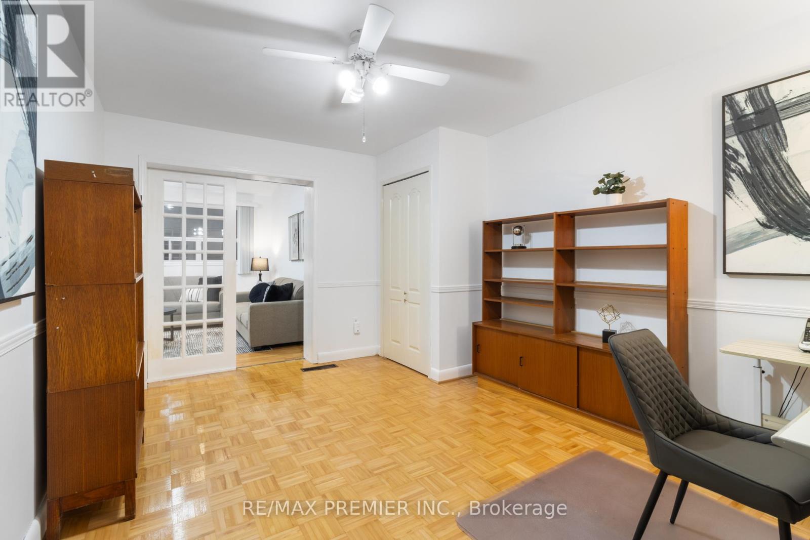 203 Martin Grove Road, Toronto, Ontario  M9B 4L2 - Photo 12 - W12524978